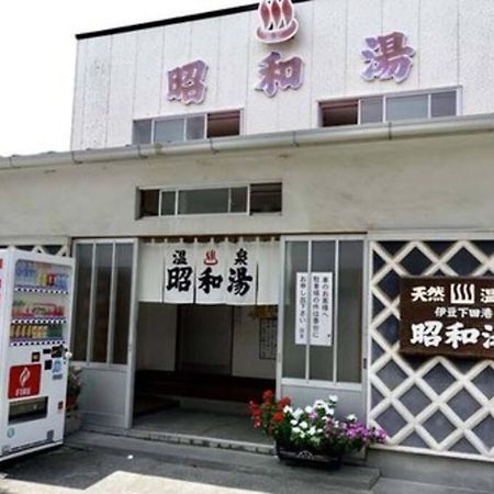 三丁庵 貸別荘 海まで徒歩10分 観光地ペリーロードまで徒歩2分の最高なロケーション 下田を遊び尽くせる貸別荘 無料駐車場もあります2Min Walk To The Perry Road 10Min Walk To The Beach Old Japanese Modern Style House Dış mekan fotoğraf