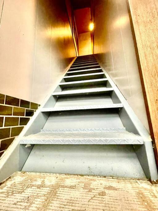 三丁庵 貸別荘 海まで徒歩10分 観光地ペリーロードまで徒歩2分の最高なロケーション 下田を遊び尽くせる貸別荘 無料駐車場もあります2Min Walk To The Perry Road 10Min Walk To The Beach Old Japanese Modern Style House Dış mekan fotoğraf